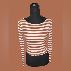 🔥F21 TRENDY STRIPED TOP!! LIGHTWEIGHT LONG SLEEVE SLIGHTLY CROPPED 🔥